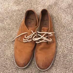 Clarks Tan Leather Oxfords